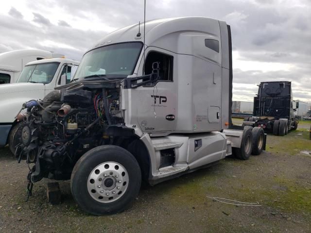 2014 Kenworth Construction T680