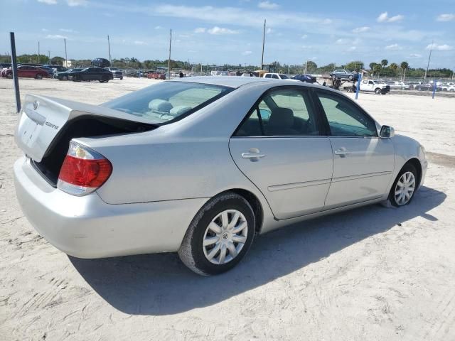 2005 Toyota Camry LE