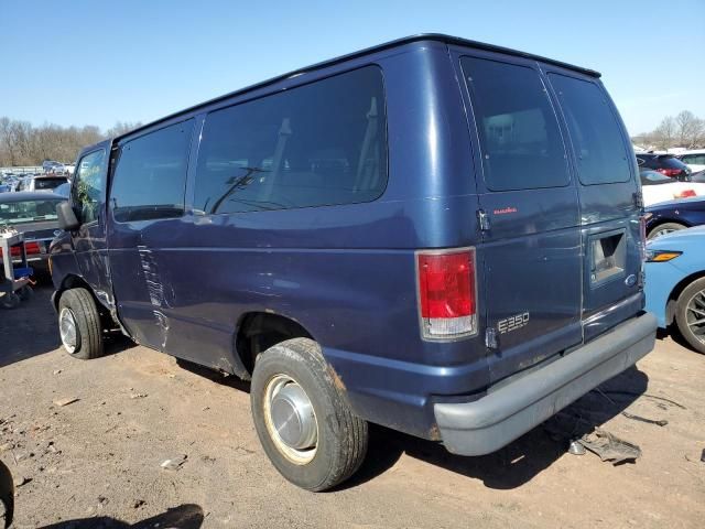 2004 Ford Econoline E350 Super Duty Wagon