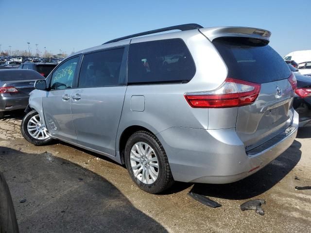 2017 Toyota Sienna XLE