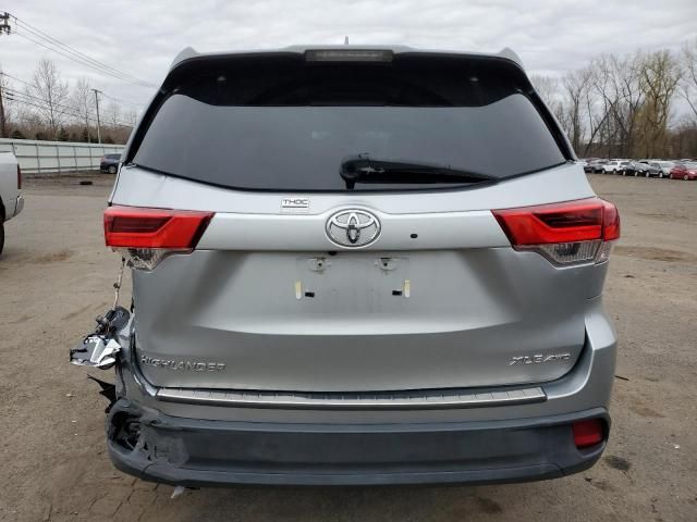 2017 Toyota Highlander SE