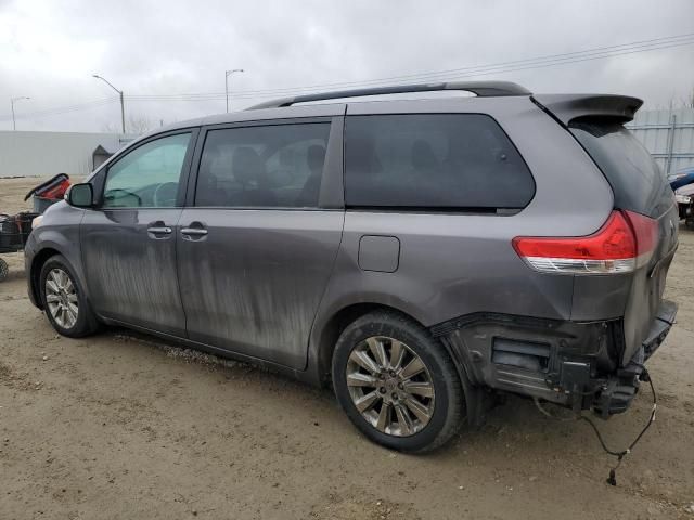 2013 Toyota Sienna XLE