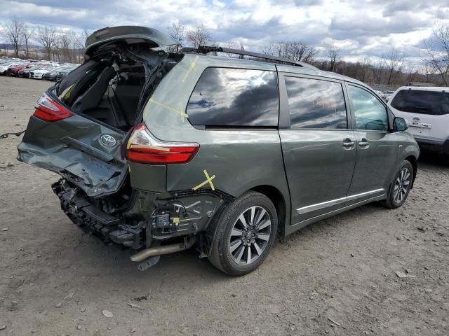 2018 Toyota Sienna XLE