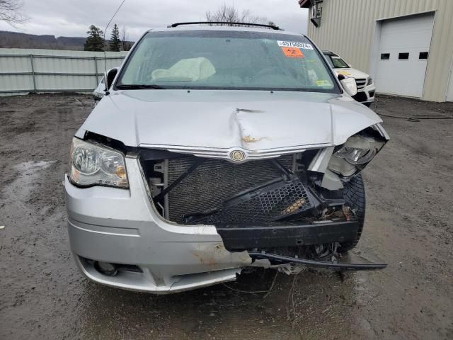 2010 Chrysler Town & Country Touring