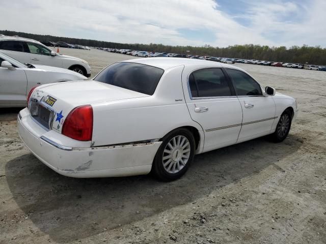 2003 Lincoln Town Car Signature