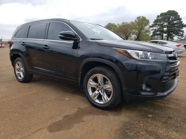 2017 Toyota Highlander SE