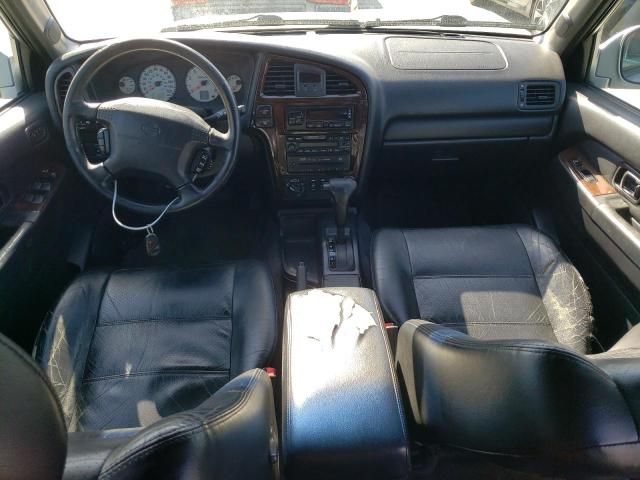 2001 Nissan Pathfinder LE