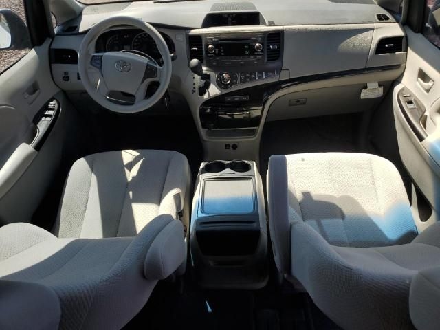 2013 Toyota Sienna LE