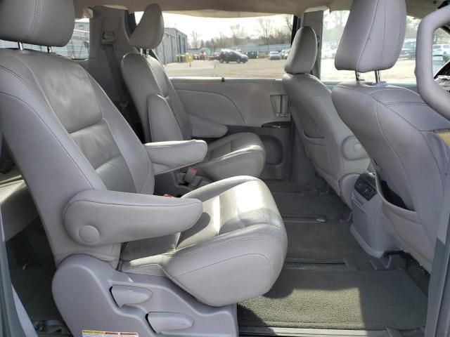 2015 Toyota Sienna XLE