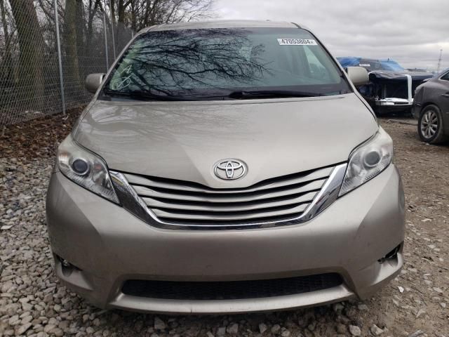 2015 Toyota Sienna LE