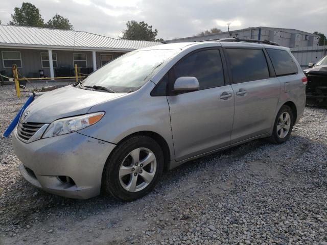 2014 Toyota Sienna LE