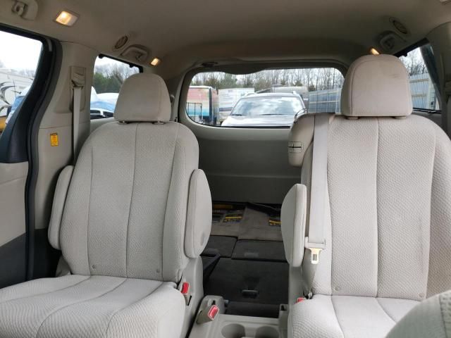 2011 Toyota Sienna LE