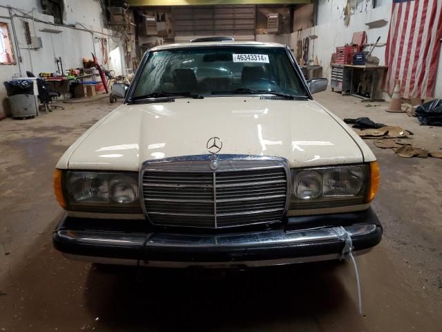 1984 Mercedes-Benz 300 DT