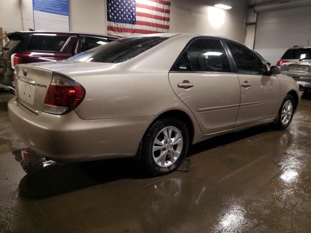 2005 Toyota Camry LE