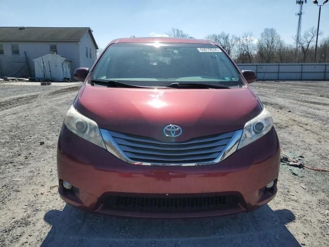 2017 Toyota Sienna XLE