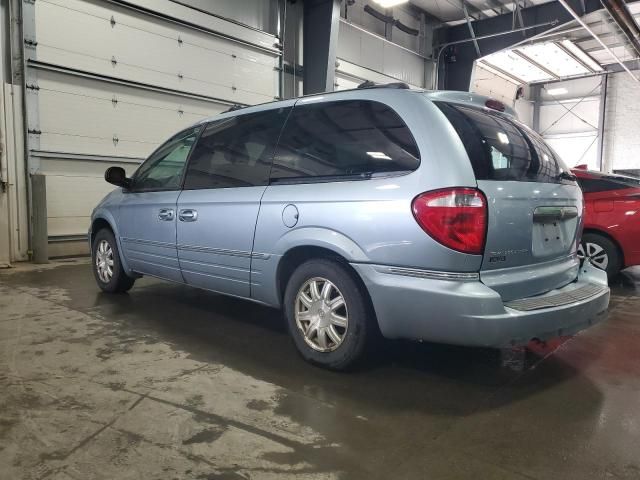 2005 Chrysler Town & Country Touring