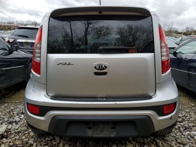 2013 KIA Soul +