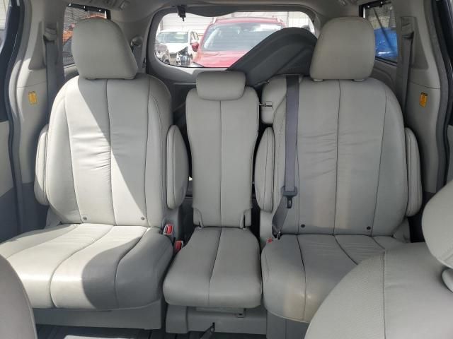 2011 Toyota Sienna XLE