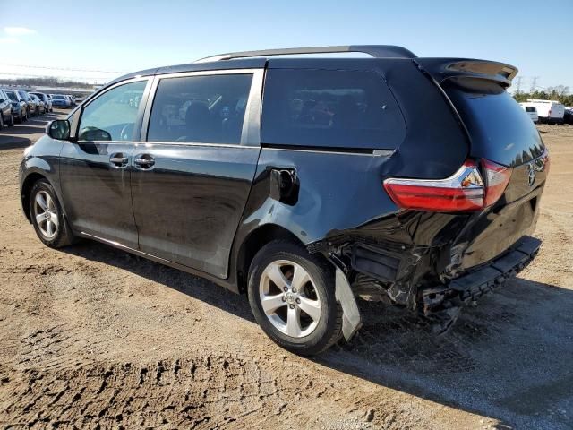 2017 Toyota Sienna LE