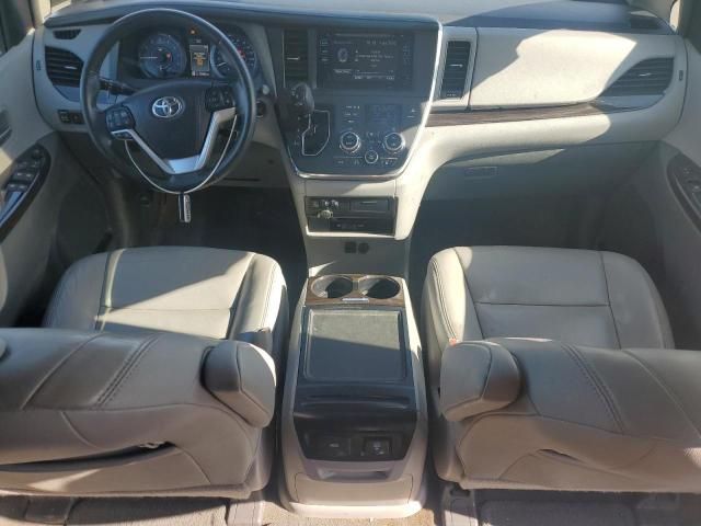 2015 Toyota Sienna XLE