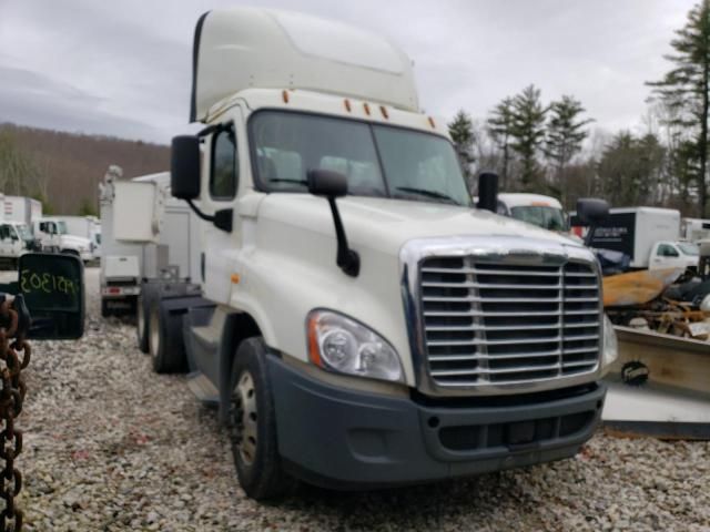 2016 Freightliner Cascadia 125