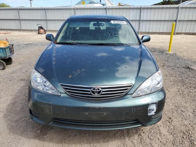 2005 Toyota Camry LE