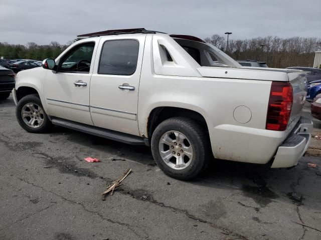 2011 Chevrolet Avalanche LTZ