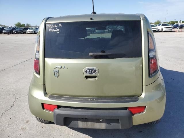 2011 KIA Soul +