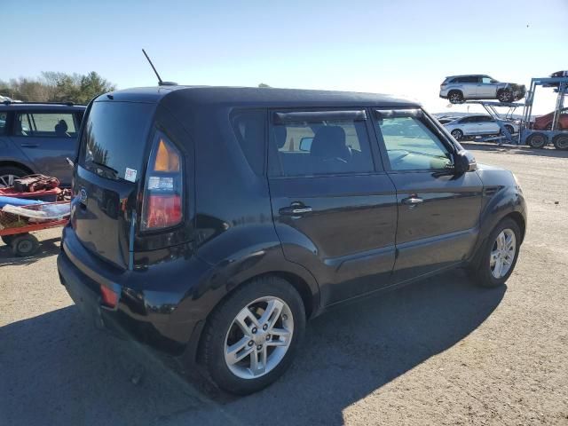 2011 KIA Soul +