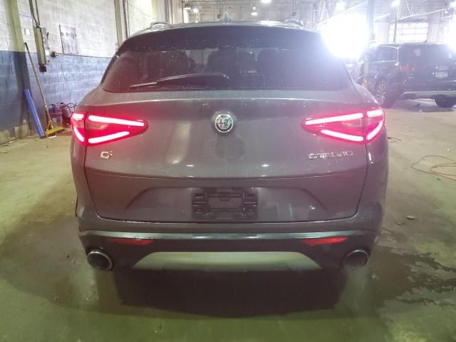 2018 Alfa Romeo Stelvio Sport