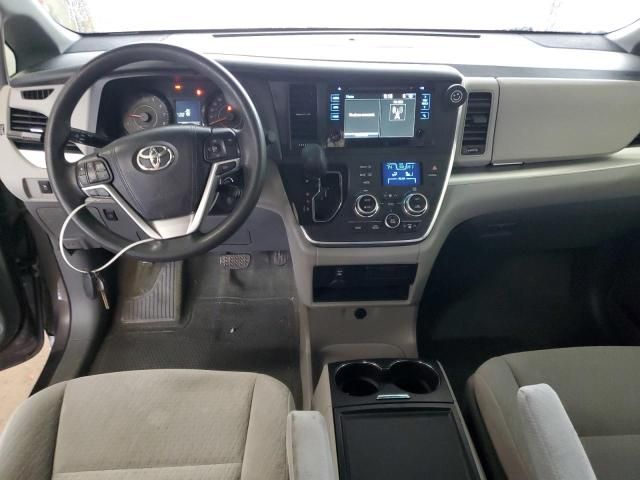 2015 Toyota Sienna LE