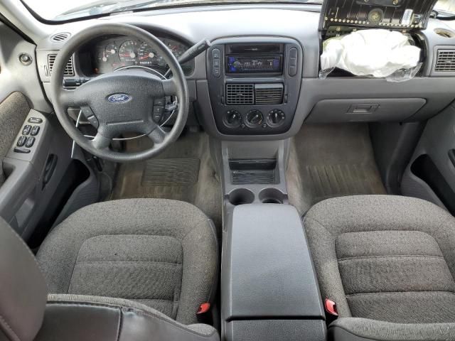 2004 Ford Explorer XLS