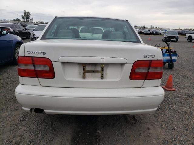 2000 Volvo S70 Base