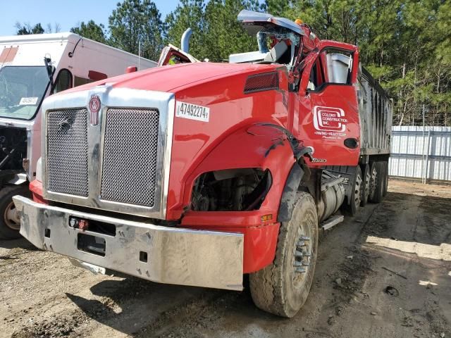 2018 Kenworth Construction T880