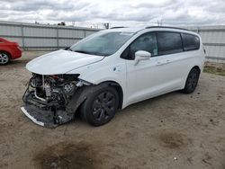 Chrysler Pacifica Hybrid Limited Vehiculos salvage en venta: 2020 Chrysler Pacifica Hybrid Limited