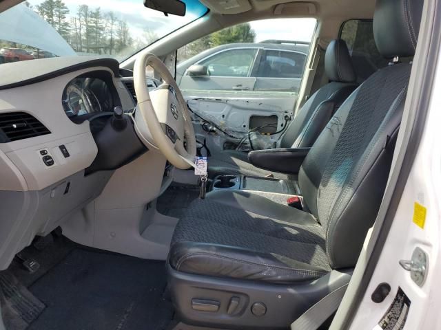 2011 Toyota Sienna Sport