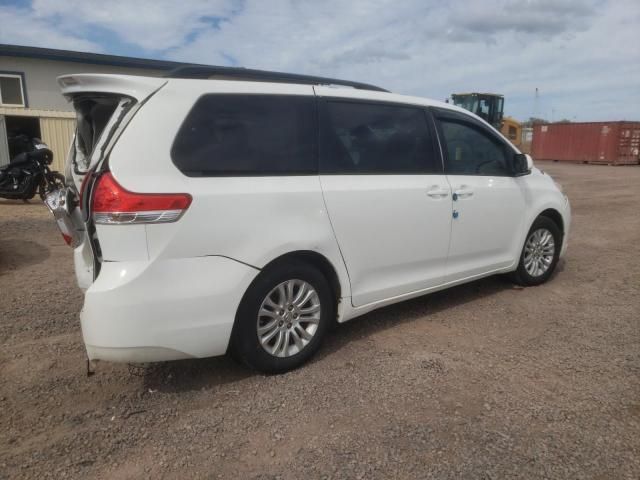 2012 Toyota Sienna XLE