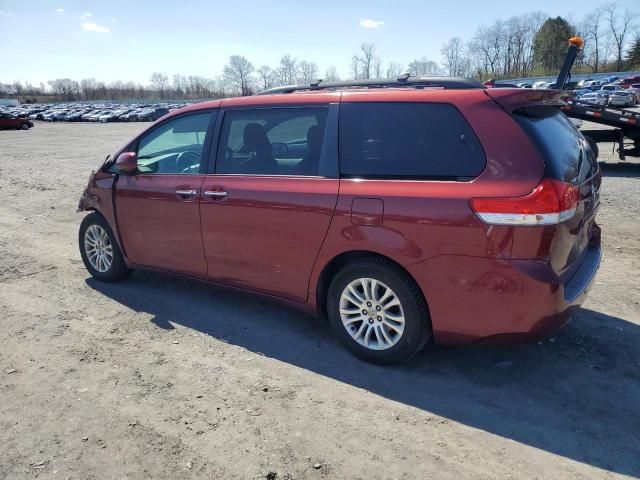 2012 Toyota Sienna XLE