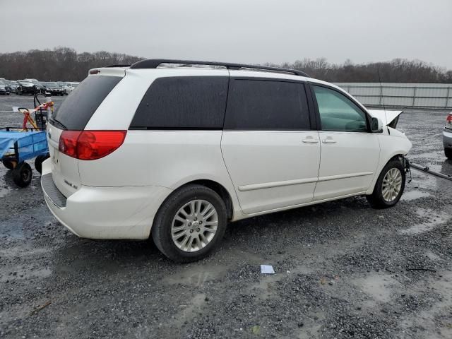 2010 Toyota Sienna XLE