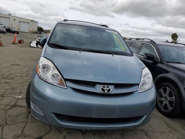 2007 Toyota Sienna XLE