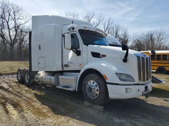 2017 Peterbilt 579