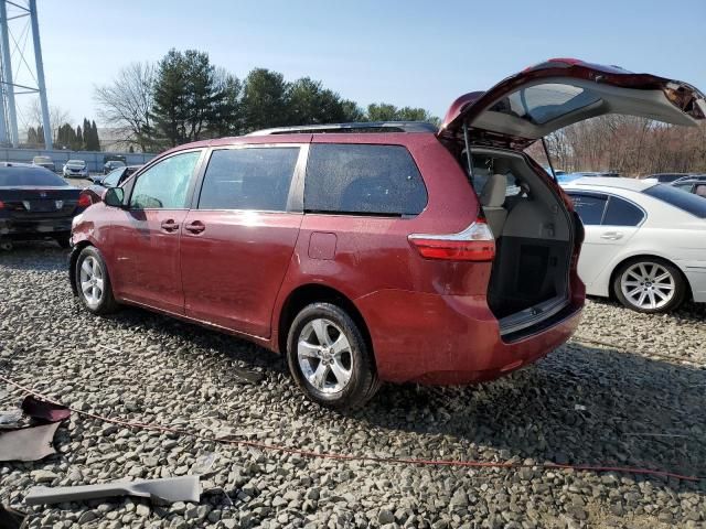 2017 Toyota Sienna LE