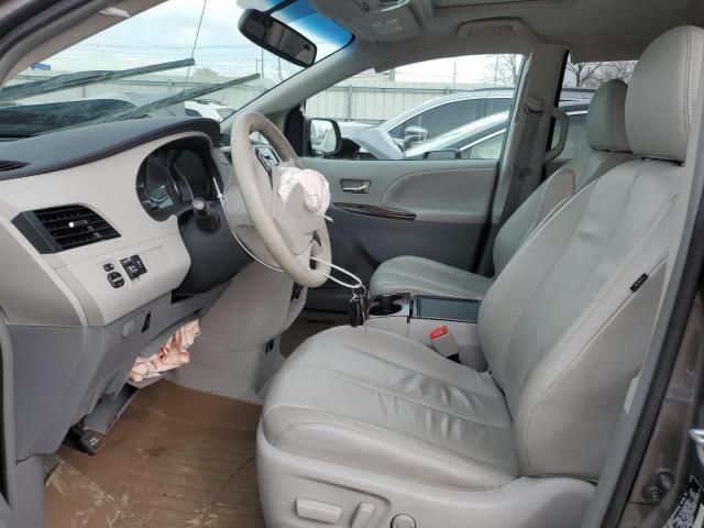 2013 Toyota Sienna XLE