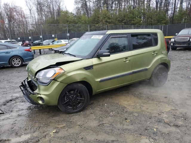 2013 KIA Soul +