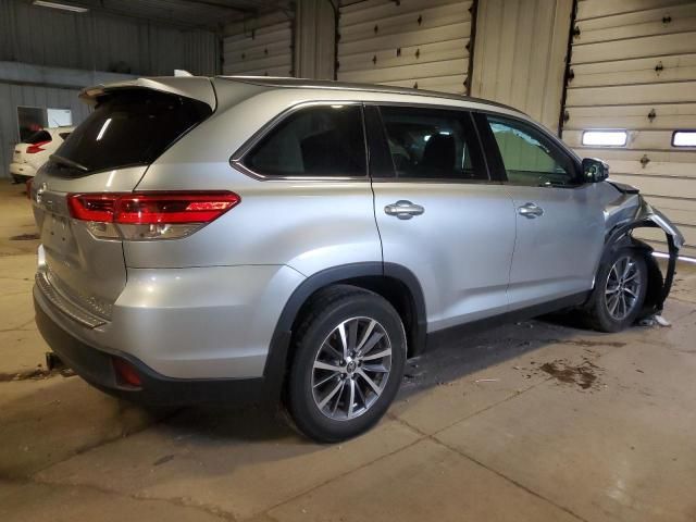 2019 Toyota Highlander SE