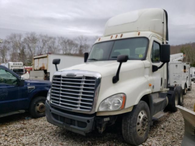 2016 Freightliner Cascadia 125