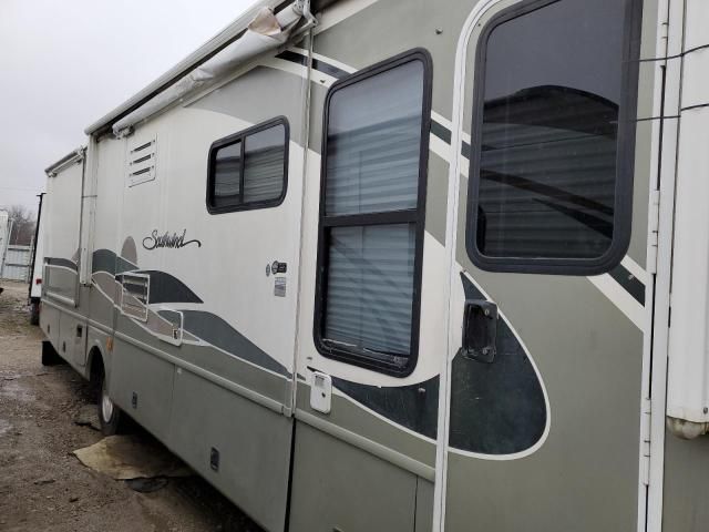 2004 Fleetwood 2004 Workhorse Custom Chassis Motorhome Chassis W2