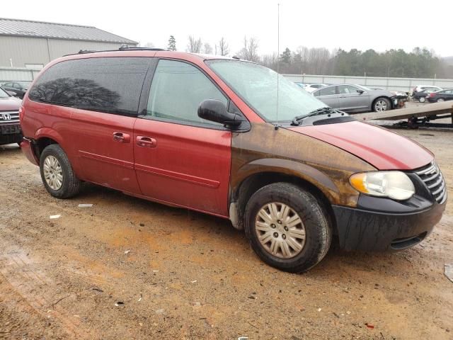 2006 Chrysler Town & Country LX