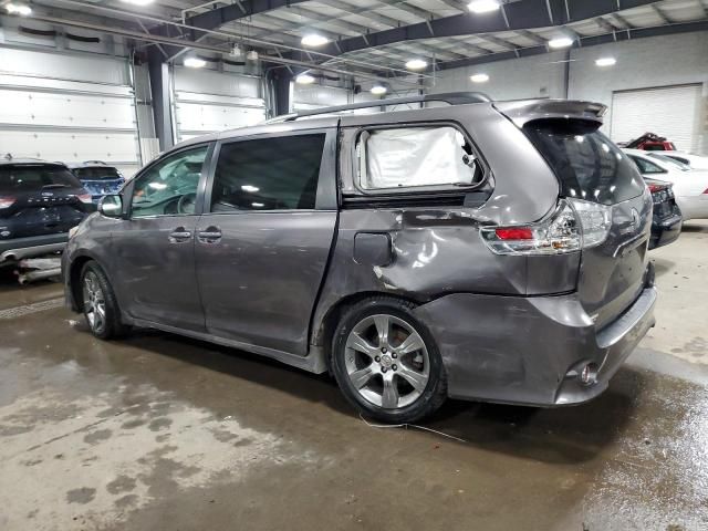 2012 Toyota Sienna Sport