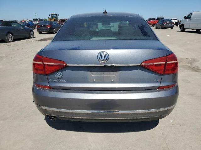 2016 Volkswagen Passat SE